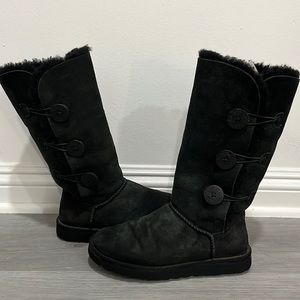 Ugg Bailey button triplet